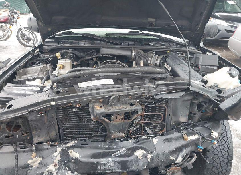 Photo 10 of 2004 Chevrolet Blazer LS (VIN 1GNCT18X84K107391)