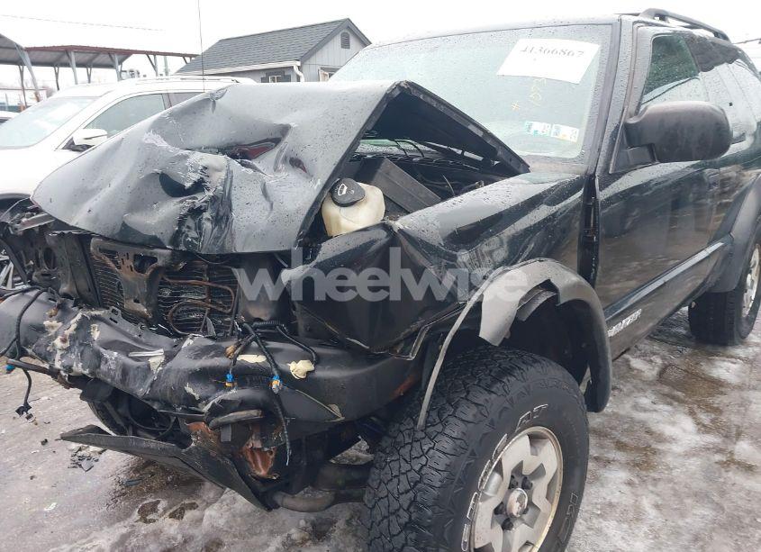 Photo 18 of 2004 Chevrolet Blazer LS (VIN 1GNCT18X84K107391)