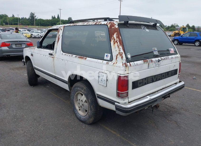 Photo 3 of 1990 Chevrolet Blazer S10 (VIN 1GNCT18Z1L8103924)