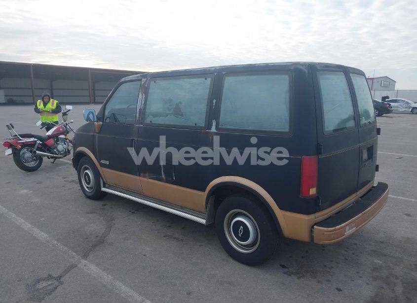 Photo 3 of 1987 Chevrolet Astro (VIN 1GNDM15Z2HB186277)