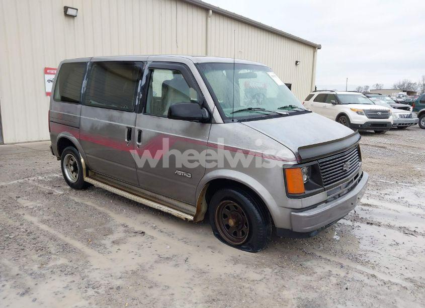 1991 Chevrolet Astro (VIN 1GNDM15Z3MB116135) main photo