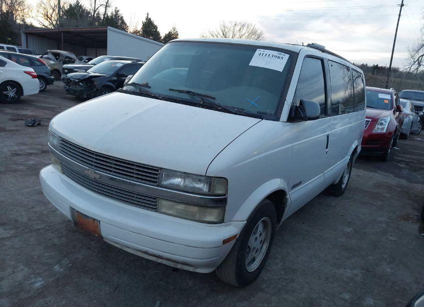 Photo 2 of 2001 Chevrolet Astro LS (VIN 1GNDM19W01B134622)