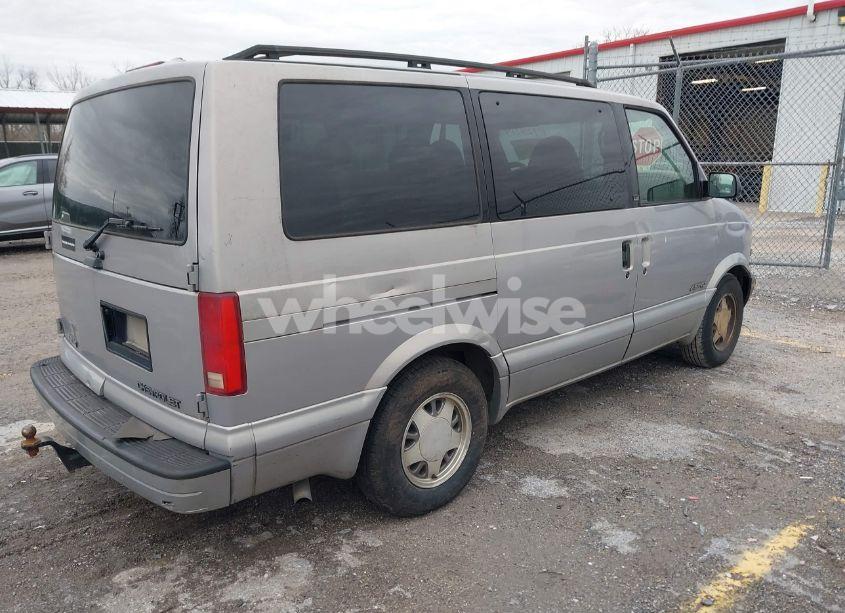 Photo 4 of 2000 Chevrolet Astro (VIN 1GNDM19W0YB169848)
