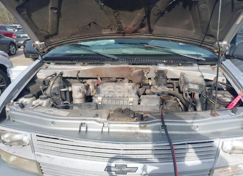Photo 10 of 2000 Chevrolet Astro (VIN 1GNDM19W1YB219270)