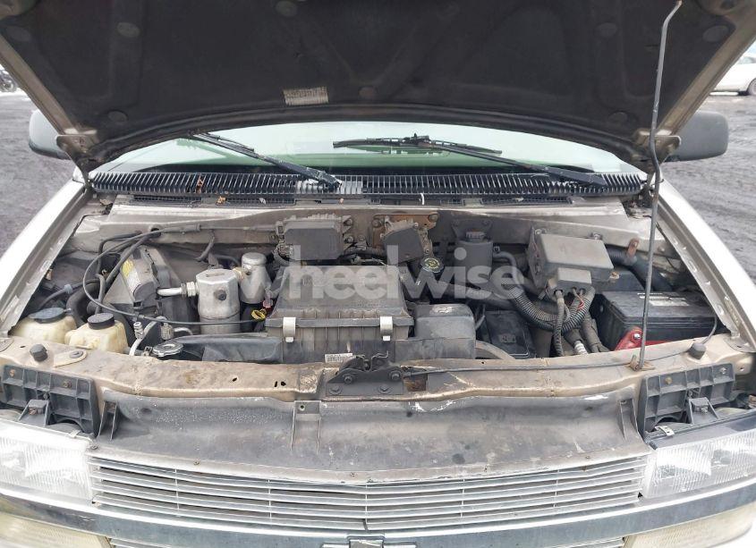 Photo 10 of 2001 Chevrolet Astro LS (VIN 1GNDM19W21B150272)