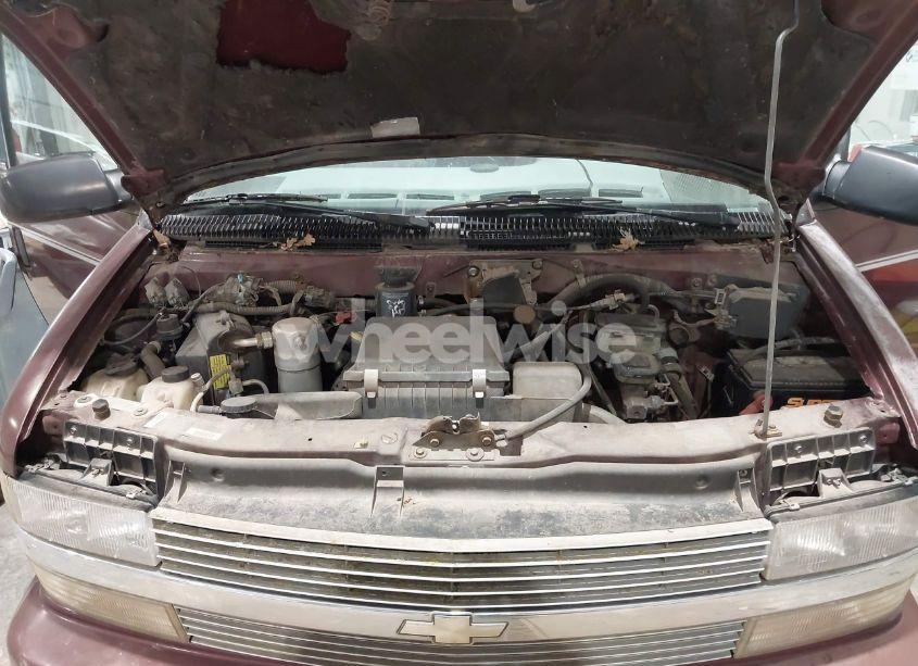 Photo 10 of 1995 Chevrolet Astro (VIN 1GNDM19W2SB258036)
