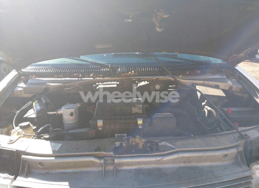 Photo 10 of 2001 Chevrolet Astro LS (VIN 1GNDM19W41B156705)