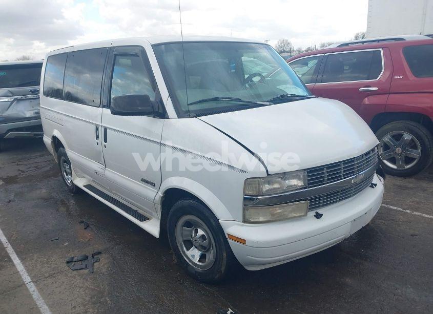 1998 Chevrolet Astro (VIN 1GNDM19W4WB103476) main photo