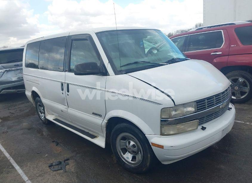 Photo 13 of 1998 Chevrolet Astro (VIN 1GNDM19W4WB103476)