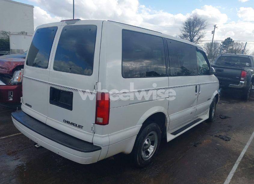 Photo 4 of 1998 Chevrolet Astro (VIN 1GNDM19W4WB103476)