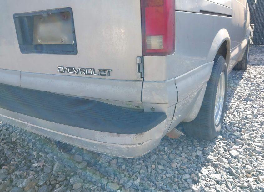 Photo 6 of 1999 Chevrolet Astro (VIN 1GNDM19W4XB197179)