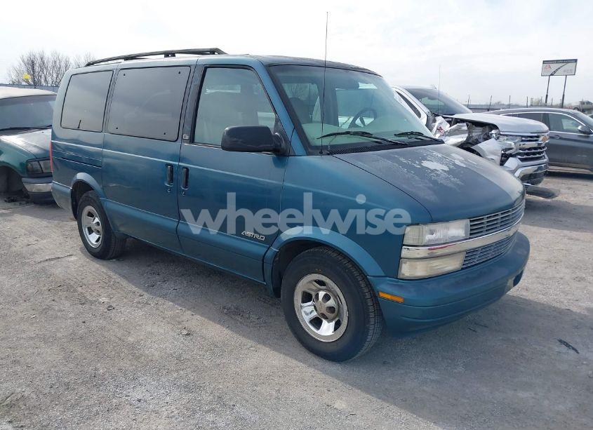2001 Chevrolet Astro LS (VIN 1GNDM19W51B112566) main photo