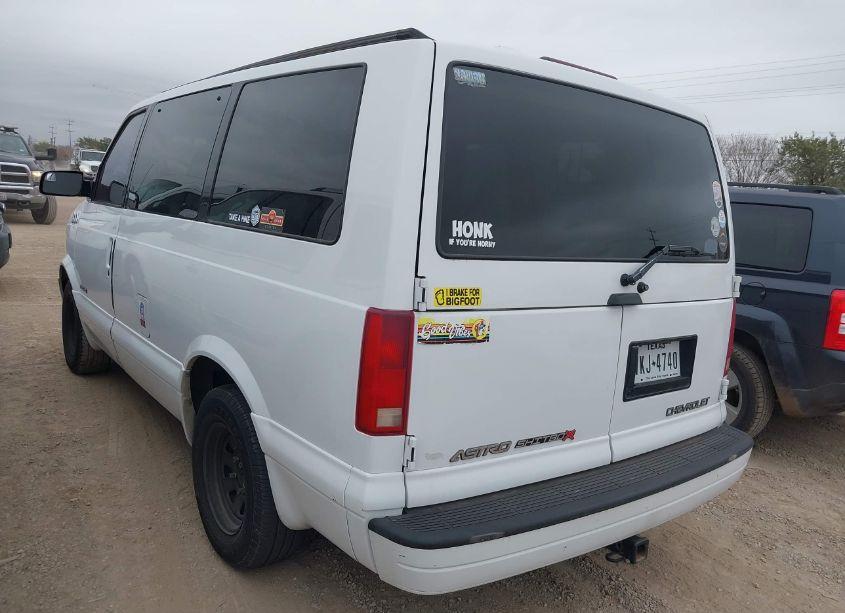 Photo 3 of 1999 Chevrolet Astro (VIN 1GNDM19W5XB172758)