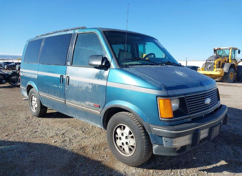 1994 Chevrolet Astro (VIN 1GNDM19W6RB243341) main photo