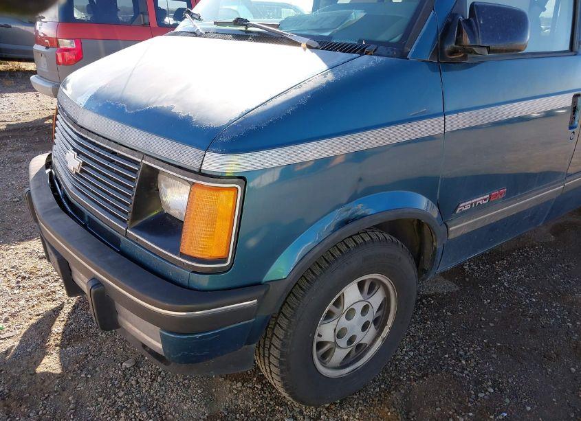 Photo 6 of 1994 Chevrolet Astro (VIN 1GNDM19W6RB243341)