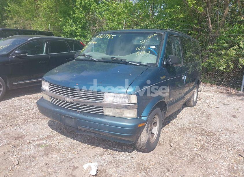 Photo 2 of 2000 Chevrolet Astro (VIN 1GNDM19W6YB120816)
