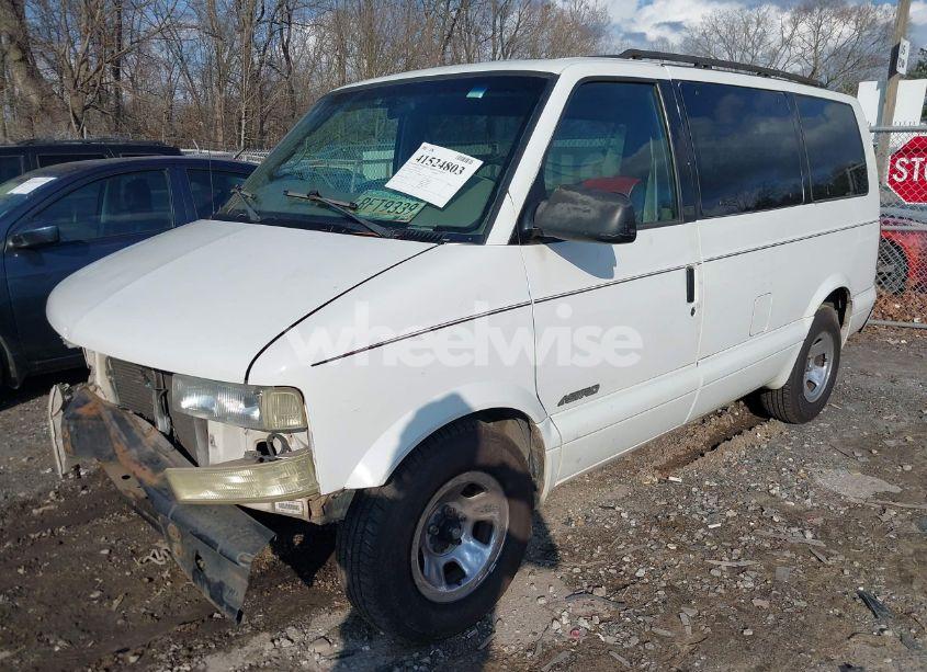 Photo 2 of 2001 Chevrolet Astro LS (VIN 1GNDM19W71B150106)
