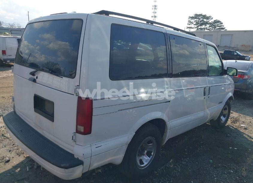 Photo 4 of 2001 Chevrolet Astro LS (VIN 1GNDM19W71B150106)