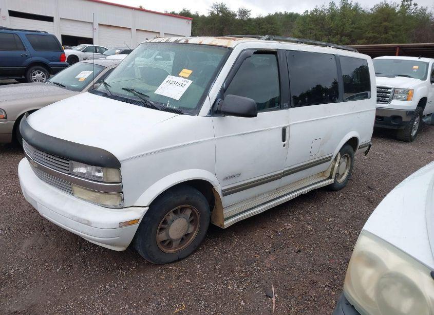 Photo 2 of 1996 Chevrolet Astro (VIN 1GNDM19W7TB110594)