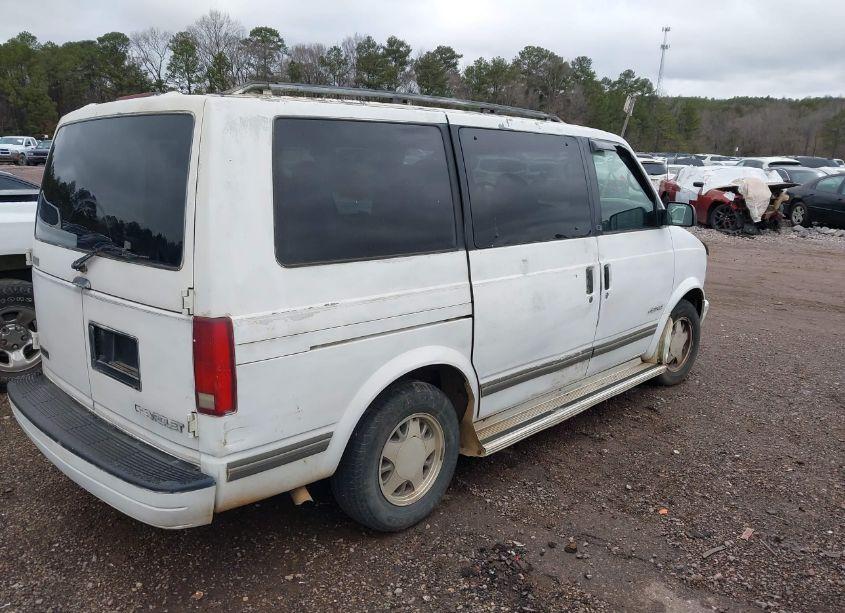 Photo 4 of 1996 Chevrolet Astro (VIN 1GNDM19W7TB110594)