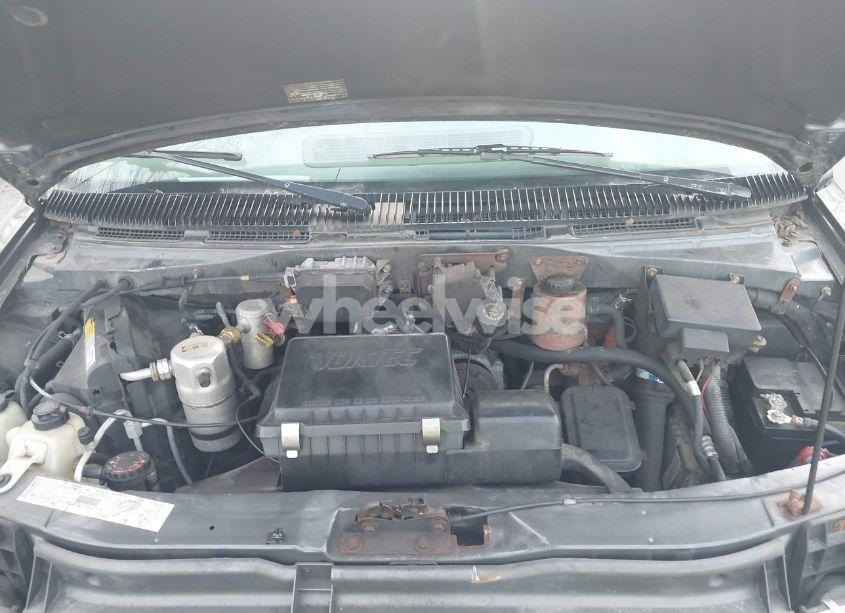Photo 10 of 2000 Chevrolet Astro (VIN 1GNDM19W7YB131291)