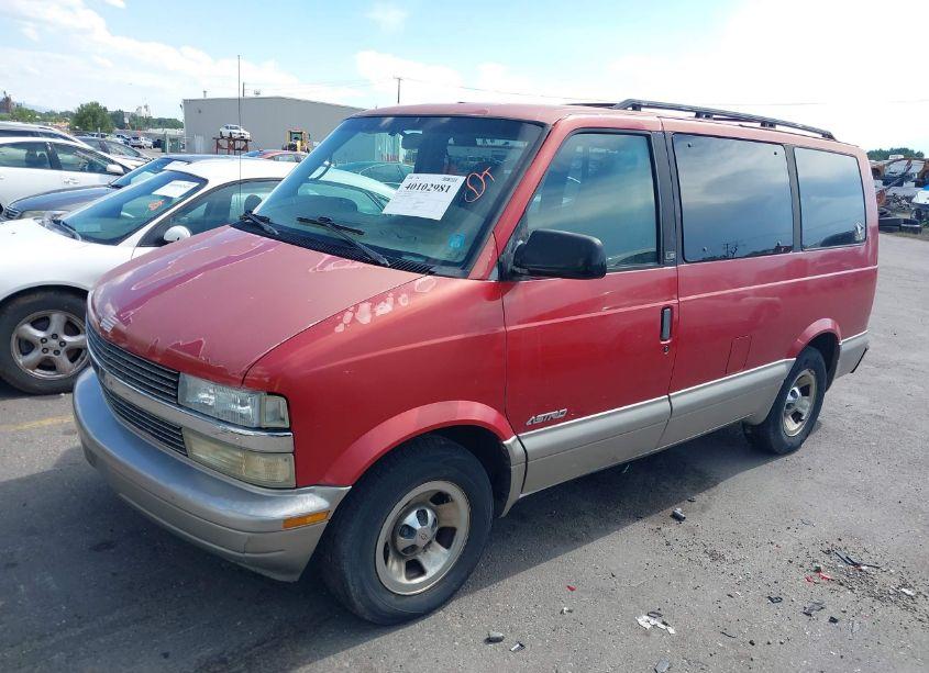 Photo 2 of 2001 Chevrolet Astro LS (VIN 1GNDM19W81B155461)