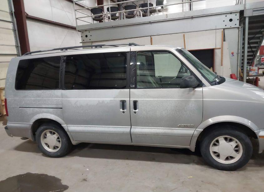 Photo 13 of 2000 Chevrolet Astro (VIN 1GNDM19W8YB111065)