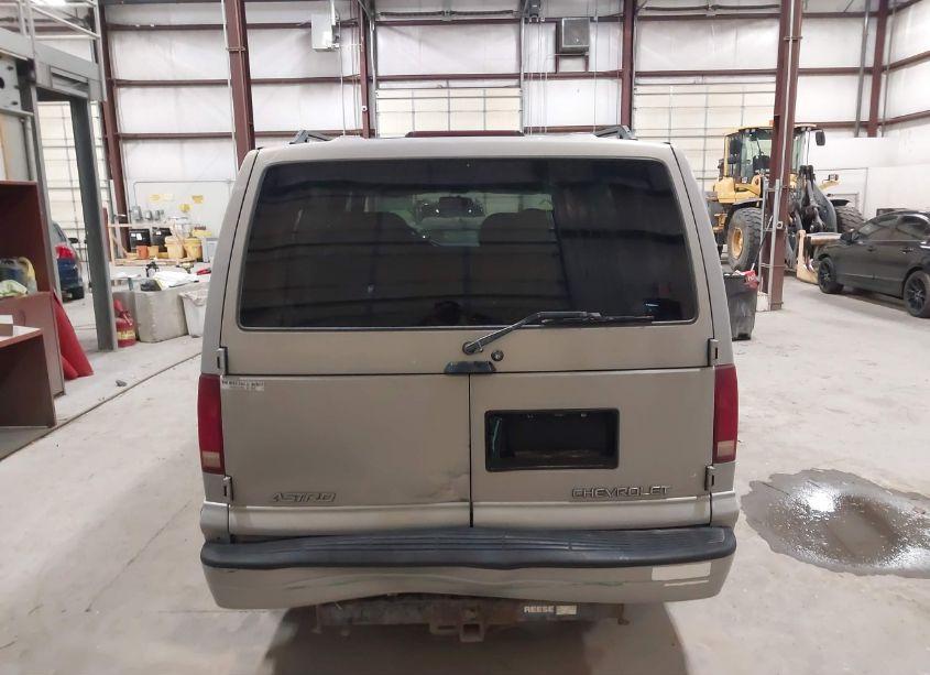 Photo 16 of 2000 Chevrolet Astro (VIN 1GNDM19W8YB111065)