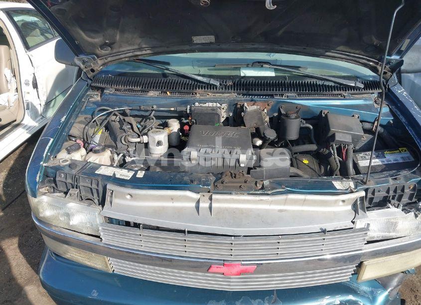 Photo 10 of 2000 Chevrolet Astro (VIN 1GNDM19W8YB118565)