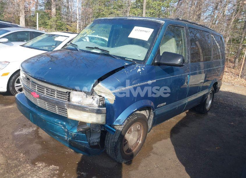 Photo 2 of 2000 Chevrolet Astro (VIN 1GNDM19W8YB118565)