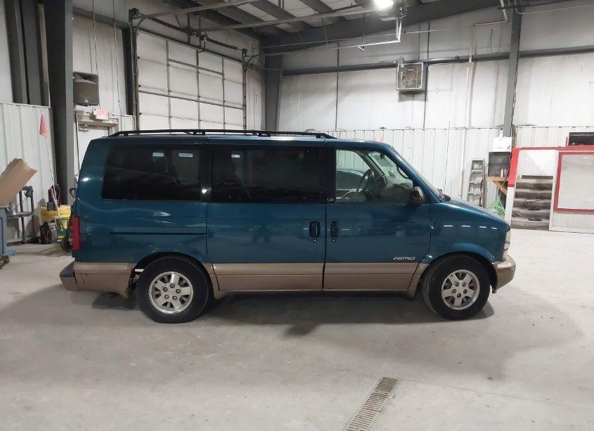 Photo 13 of 1997 Chevrolet Astro LS CMI (VIN 1GNDM19W9VB236040)