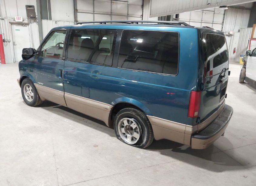 Photo 3 of 1997 Chevrolet Astro LS CMI (VIN 1GNDM19W9VB236040)