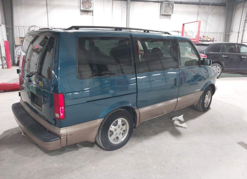 Photo 4 of 1997 Chevrolet Astro LS CMI (VIN 1GNDM19W9VB236040)