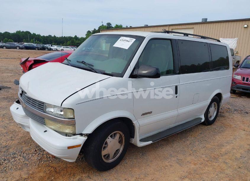 Photo 2 of 2000 Chevrolet Astro (VIN 1GNDM19WXYB140258)