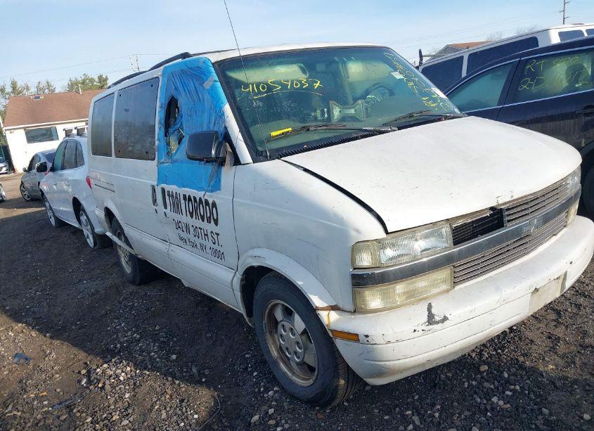 2003 Chevrolet Astro (VIN 1GNDM19X03B147981) main photo