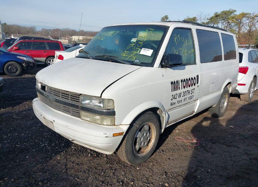 Photo 2 of 2003 Chevrolet Astro (VIN 1GNDM19X03B147981)
