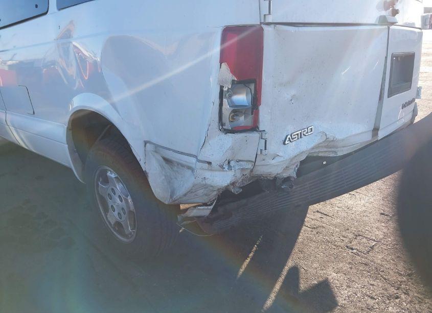 Photo 6 of 2004 Chevrolet Astro (VIN 1GNDM19X04B104386)