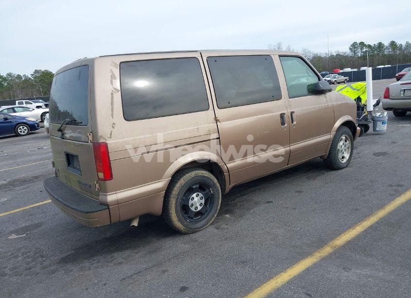 Photo 4 of 2005 Chevrolet Astro (VIN 1GNDM19X05B110934)
