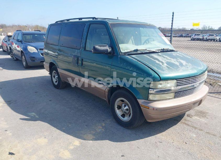 2002 Chevrolet Astro LS (VIN 1GNDM19X12B109545) main photo