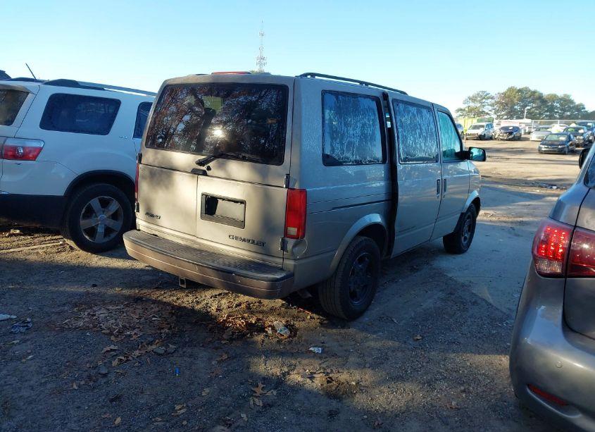 Photo 4 of 2004 Chevrolet Astro (VIN 1GNDM19X14B111167)