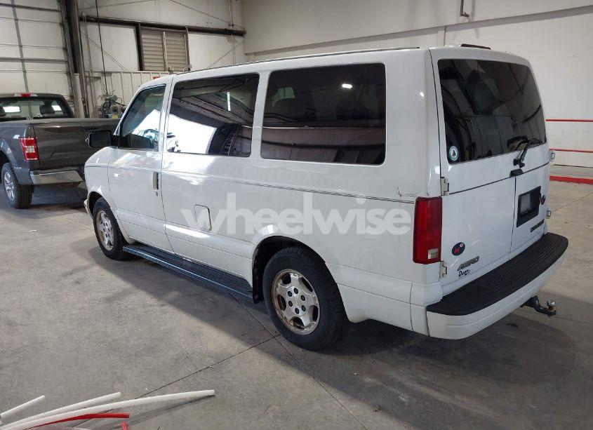 Photo 3 of 2005 Chevrolet Astro (VIN 1GNDM19X15B102261)