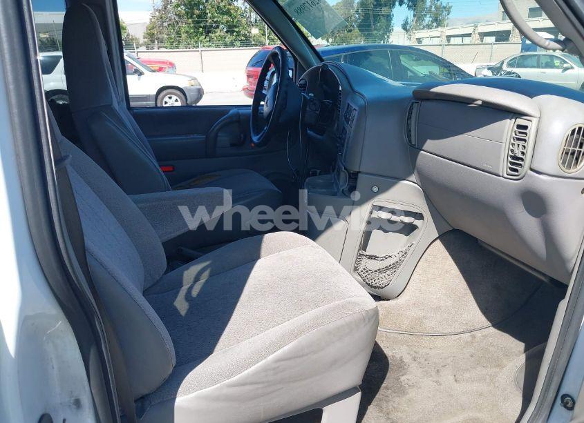 Photo 5 of 2004 Chevrolet Astro (VIN 1GNDM19X24B125630)