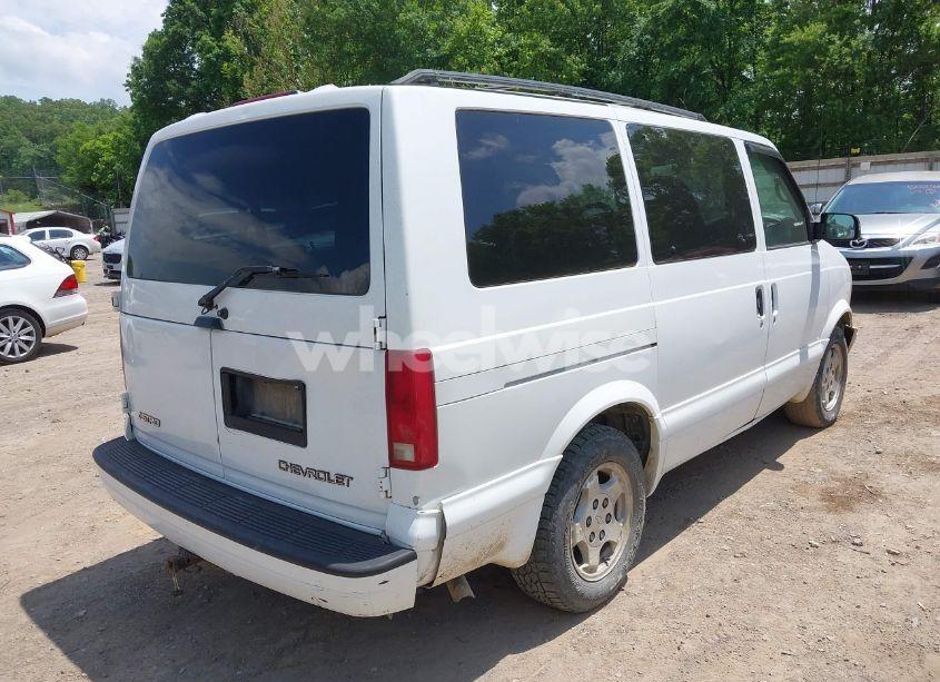 Photo 4 of 2005 Chevrolet Astro (VIN 1GNDM19X25B105296)