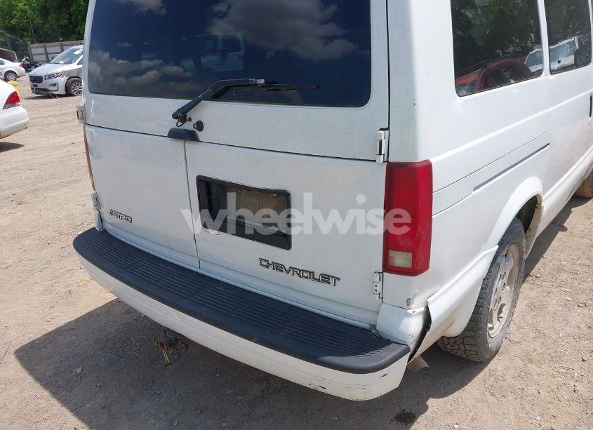 Photo 6 of 2005 Chevrolet Astro (VIN 1GNDM19X25B105296)