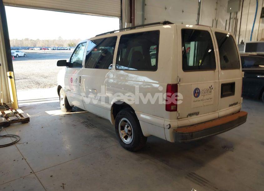Photo 3 of 2002 Chevrolet Astro LS (VIN 1GNDM19X32B146063)
