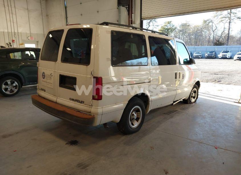 Photo 4 of 2002 Chevrolet Astro LS (VIN 1GNDM19X32B146063)