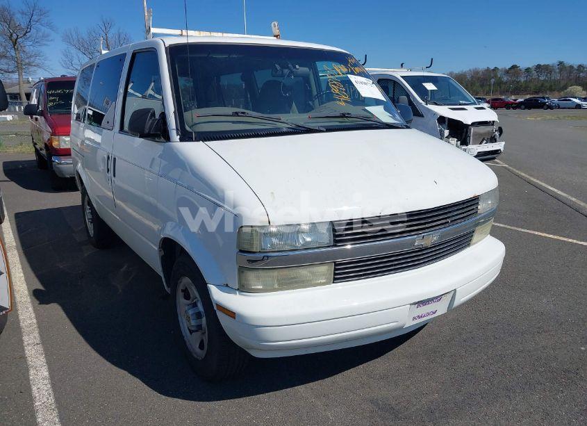 2003 Chevrolet Astro (VIN 1GNDM19X43B100114) main photo