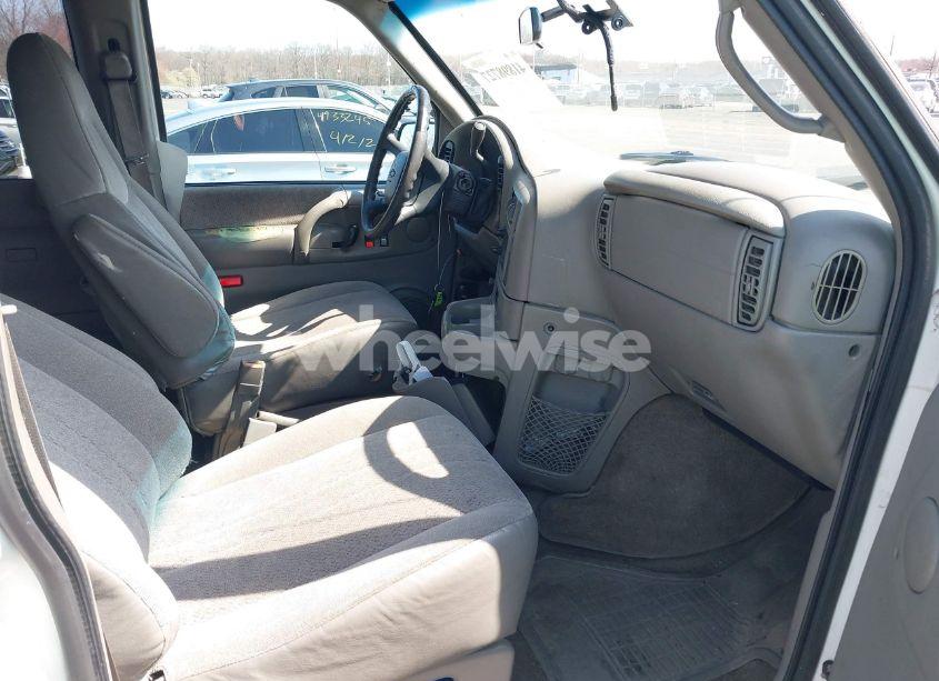 Photo 5 of 2003 Chevrolet Astro (VIN 1GNDM19X43B100114)
