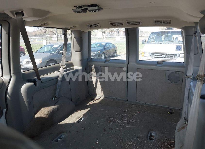 Photo 8 of 2003 Chevrolet Astro (VIN 1GNDM19X43B100114)