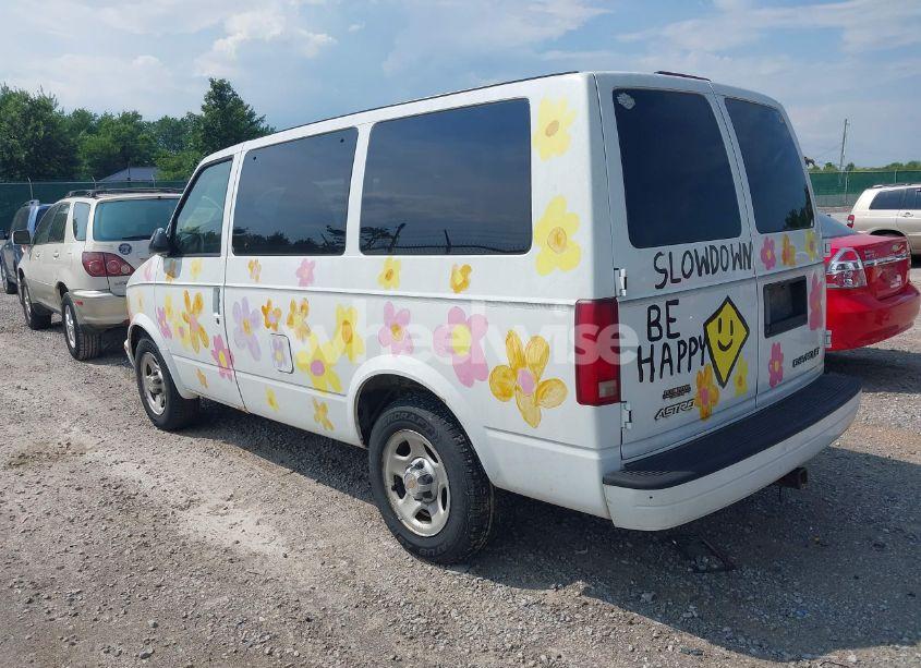 Photo 3 of 2003 Chevrolet Astro (VIN 1GNDM19X43B132741)
